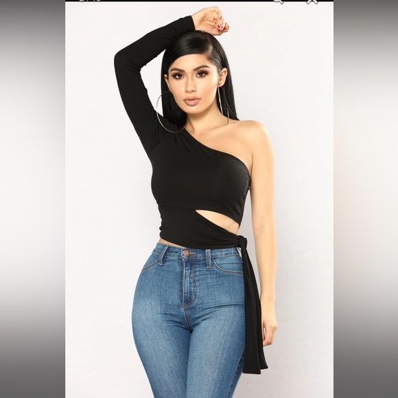 Fashion Nova - Heart Holder One Shoulder Top - Black - Picture 2 of 4